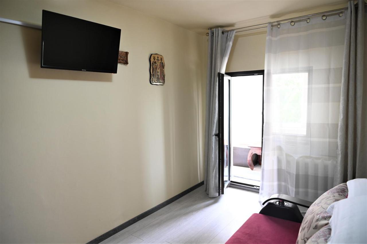Marin Hotel Apartment Braşov Exteriör bild